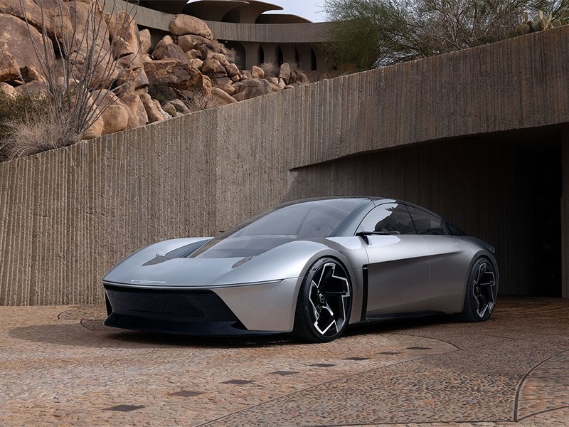 Chrysler Halcyon concept electric car presented 