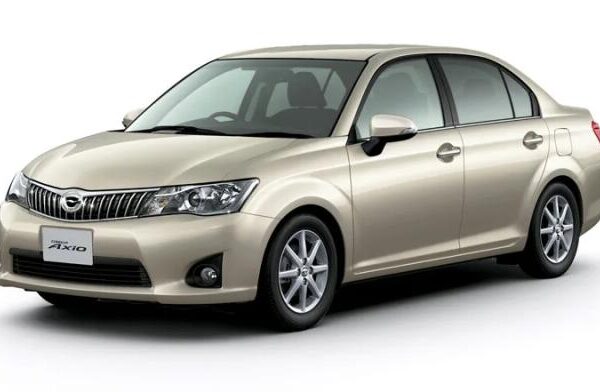 Toyota Corolla Axio Detailed Review and specifications